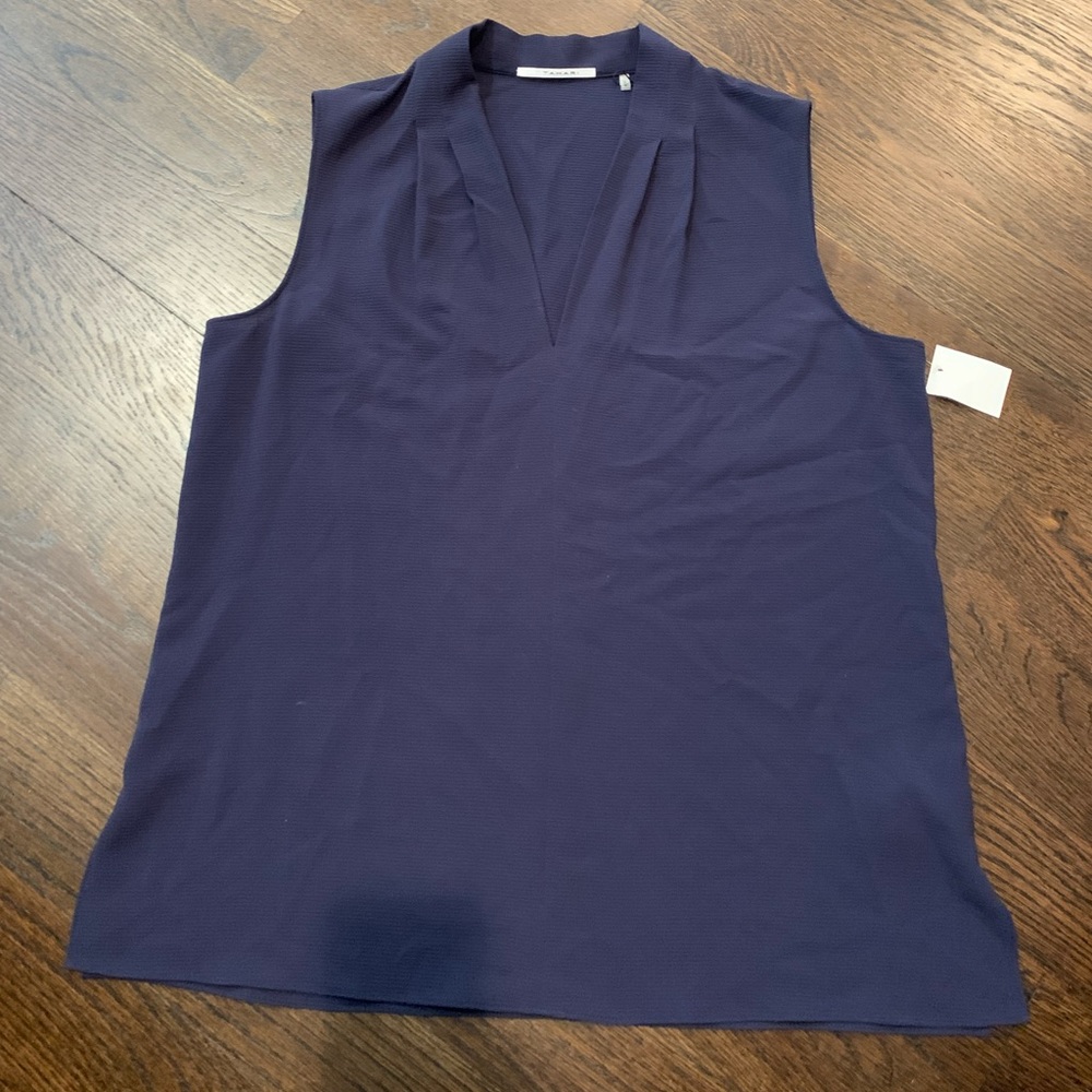T Tahari edie blouse Size medium. Color Navy